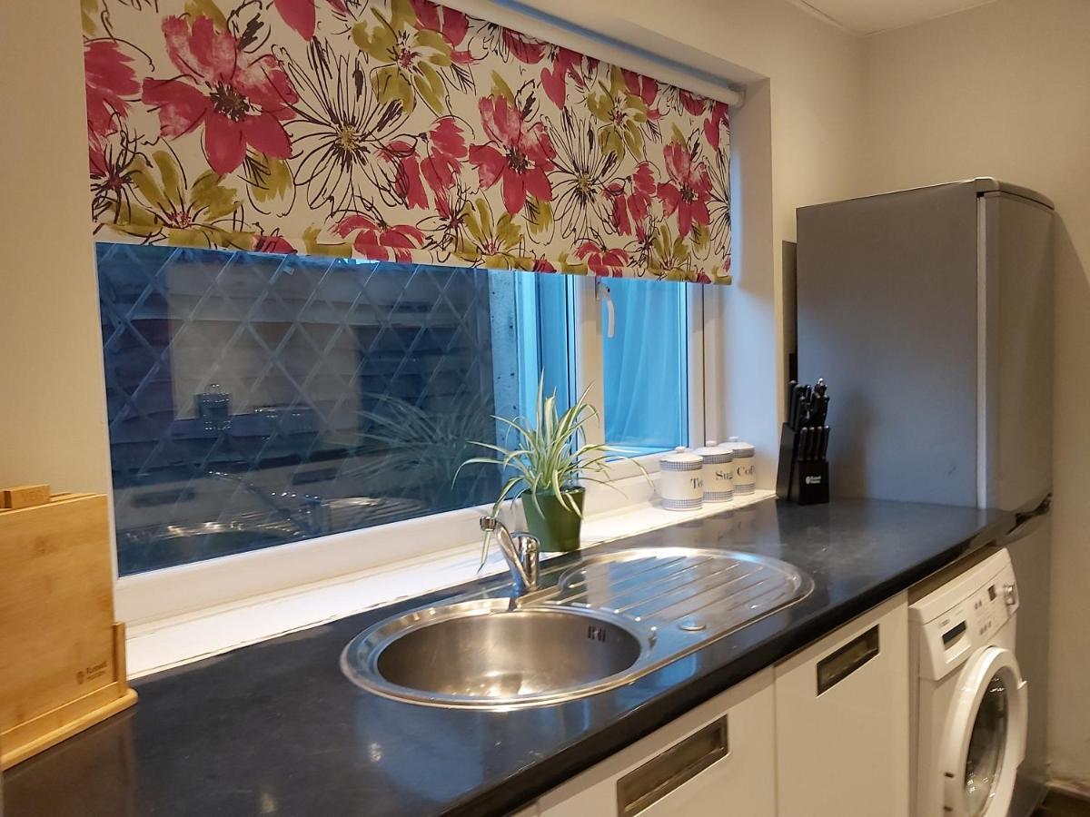 Pearson House - Huku Kwetu 3 Bedroom End Of Terrance House - Family And Business Group Self Catering Accommodation -Huku Kwetu נוטינגהאם מראה חיצוני תמונה