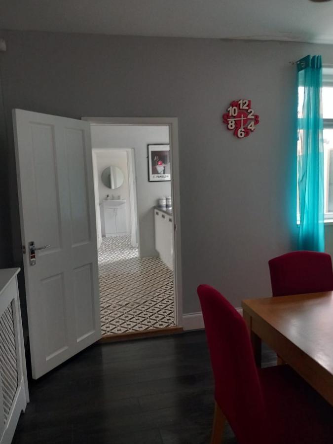 Pearson House - Huku Kwetu 3 Bedroom End Of Terrance House - Family And Business Group Self Catering Accommodation -Huku Kwetu נוטינגהאם מראה חיצוני תמונה